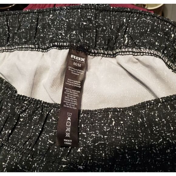 RBX Activewear Shorts Women's Size Medium Black White Zipper Pockets - Picture 4 of 4
